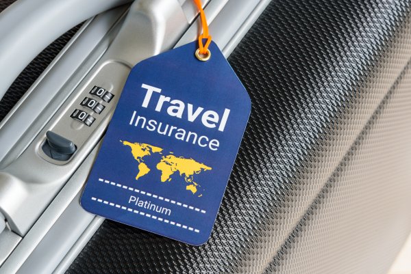 Learn how to choose the basics of travel insurance and choosing airlines and alliances​